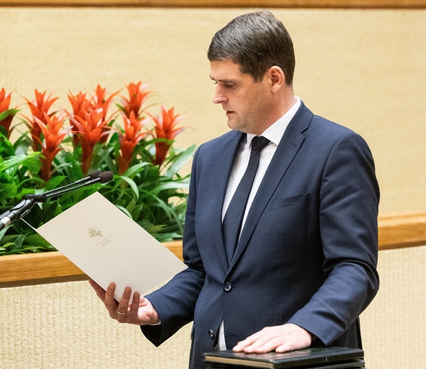 Photo: Remigijus Zemaitaitis in the swearing-in ceremony in the Lithuanian Parliament in November 2024 (by Dzoja Gunda Barysaite)